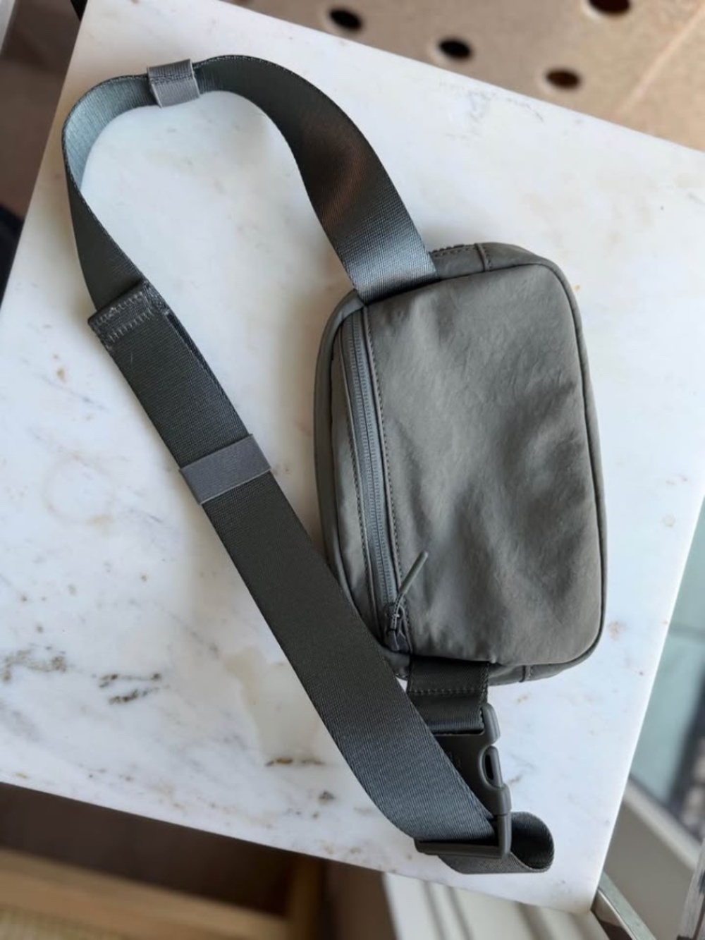 Lululemon Wear Everywhere Belt Bag 1L Grey Sage - Picture 4 of 7